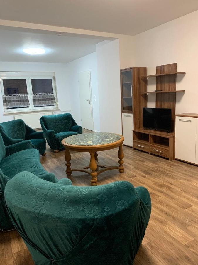 Monteurzimmer Oberlistingen Zweibettzimmer Mit 2 Baedern Breuna Zewnętrze zdjęcie